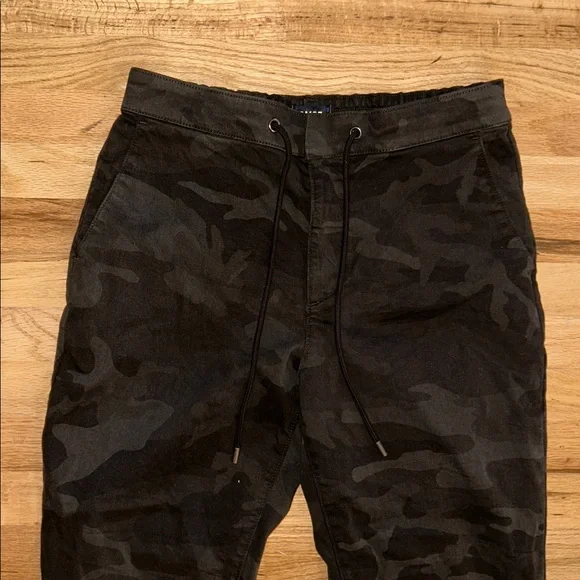 PAIGE Fraser Pant Dark Forest Camo - Picture 2 of 6